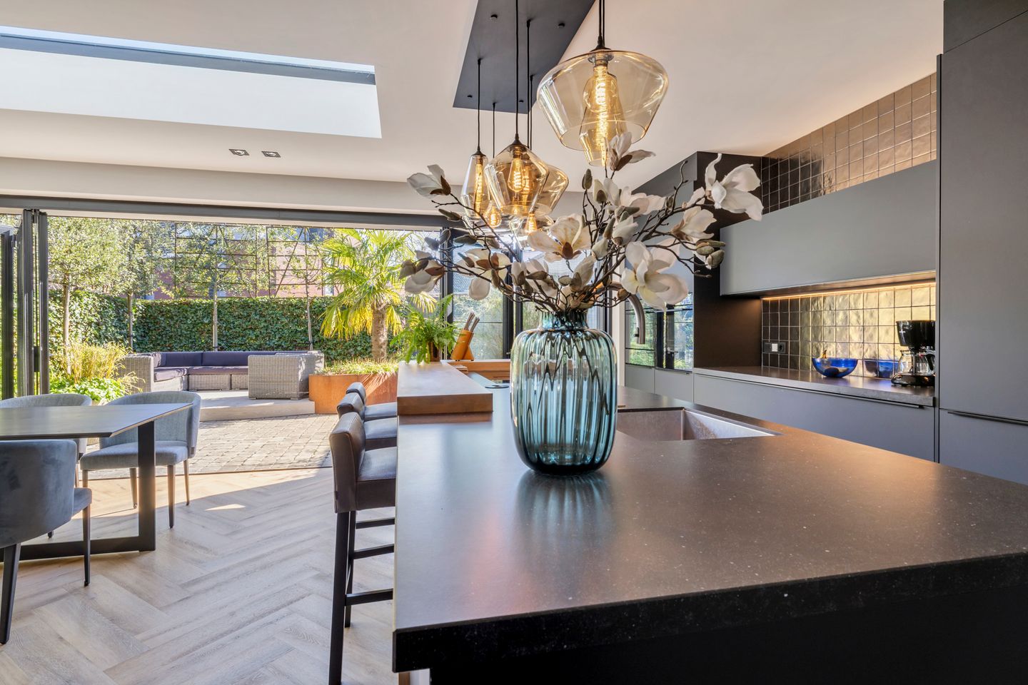 Photo 5 of Gravin Gertrude 25