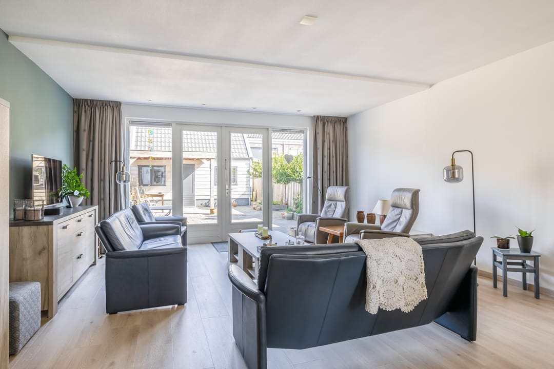 Foto 2 van Honingeter 49