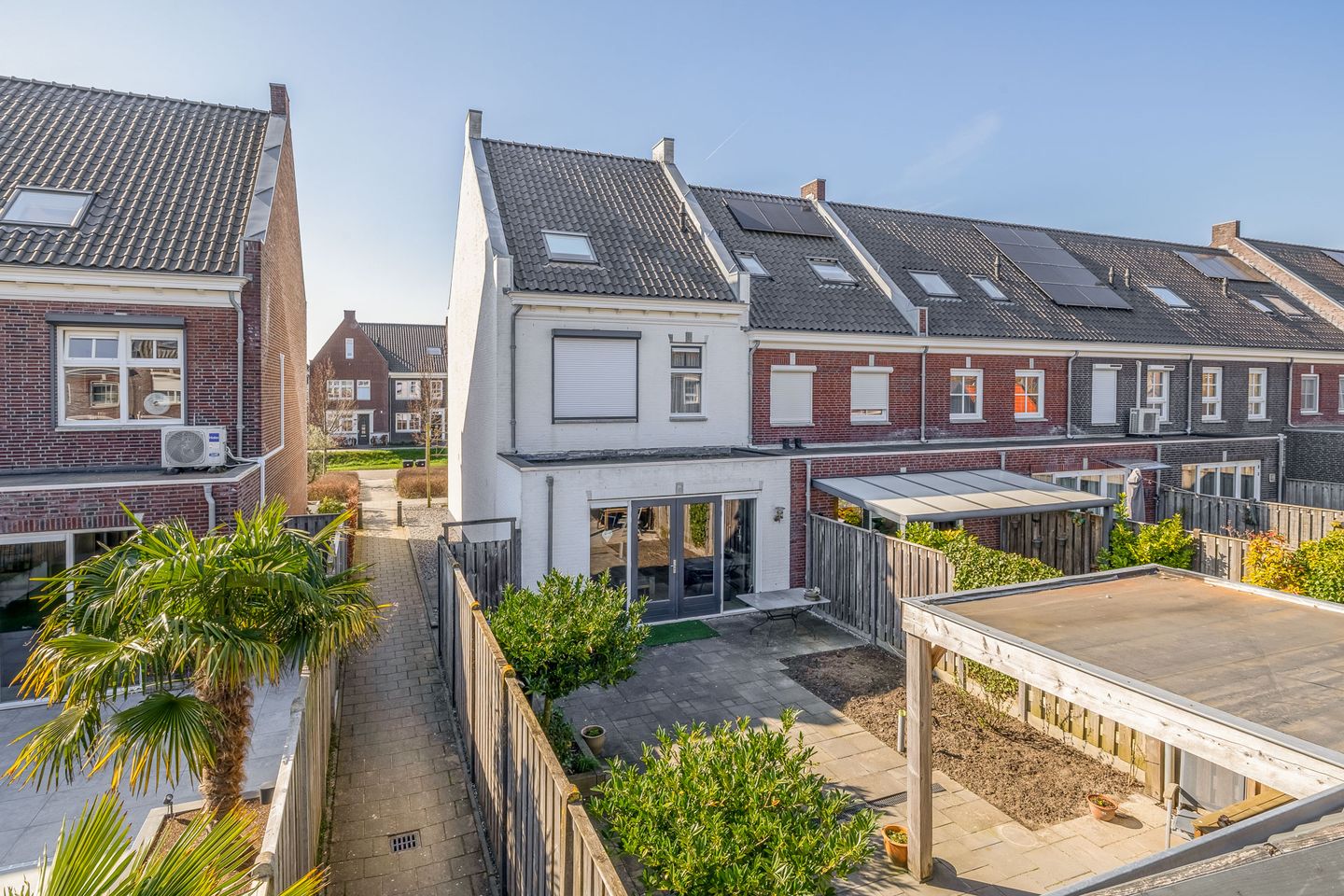 Foto 25 van Honingeter 49