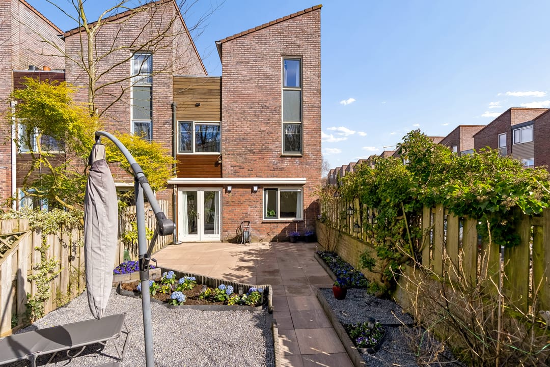 Foto 28 van Vrijdagstraat 1