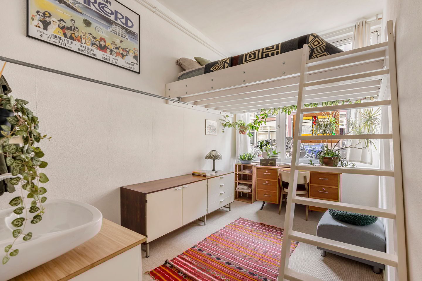 Photo 10 of Joan Melchior Kemperstraat 108-H