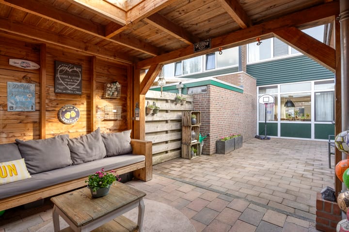 Photo 3 of Begoniastraat 3