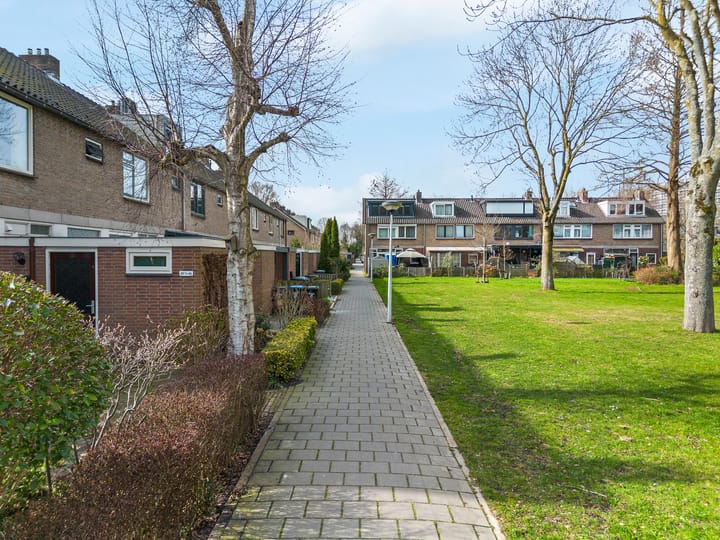 Photo 3 of De Weer 40