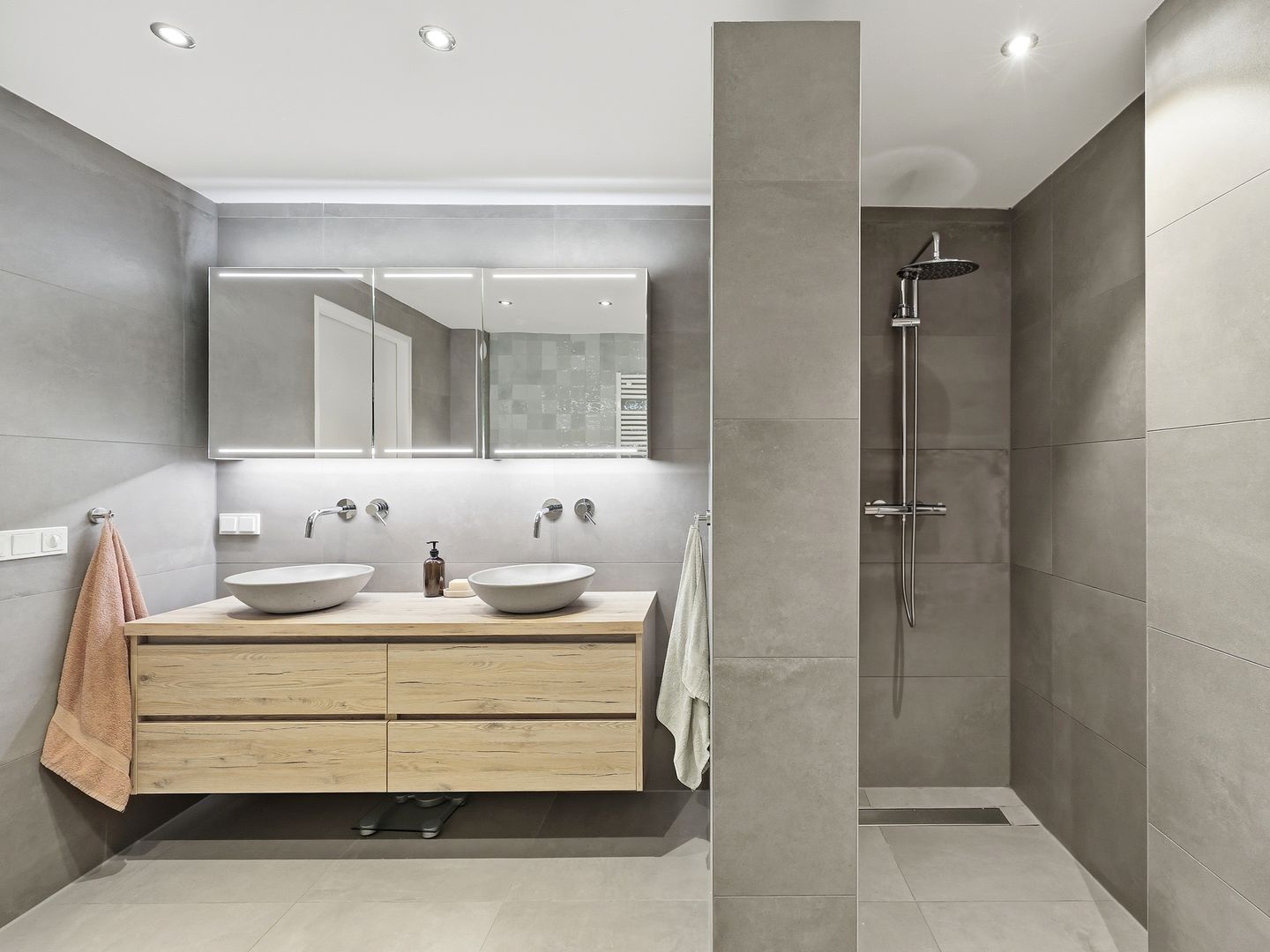 Foto 29 van Ina Boudier-Bakkerlaan 51