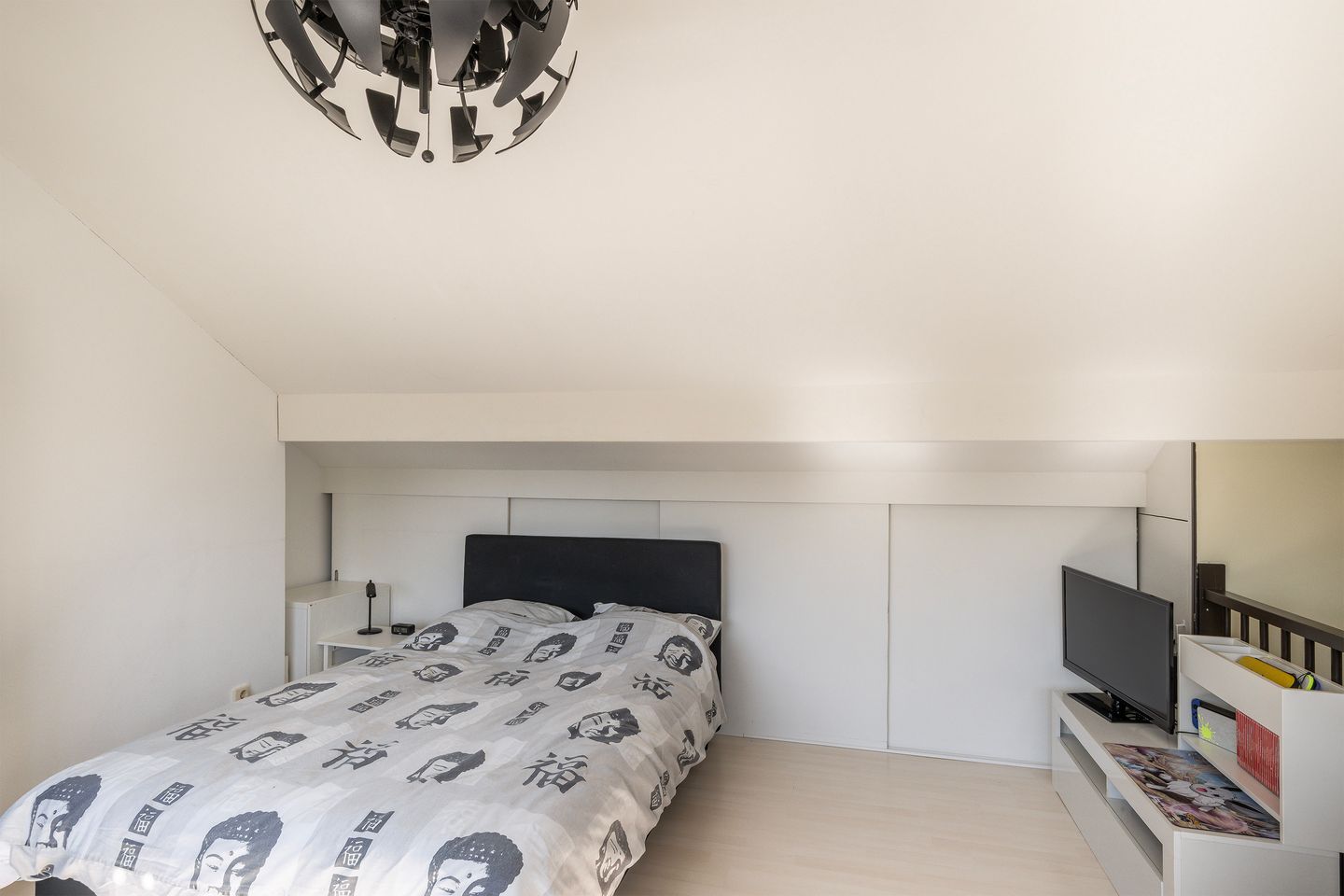 Foto 34 van van Beverningkstraat 2