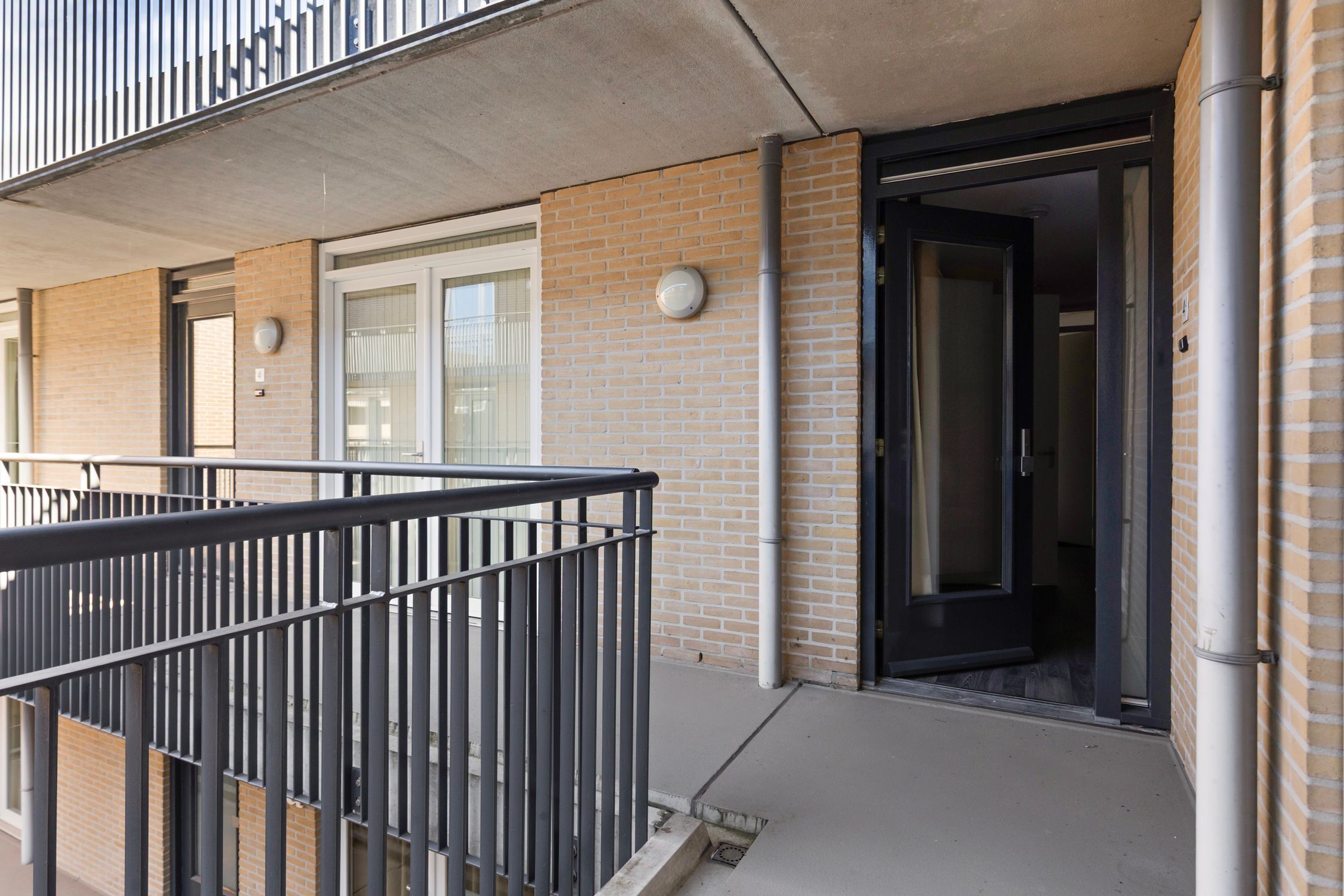 Foto 6 van Godsplein 4-J