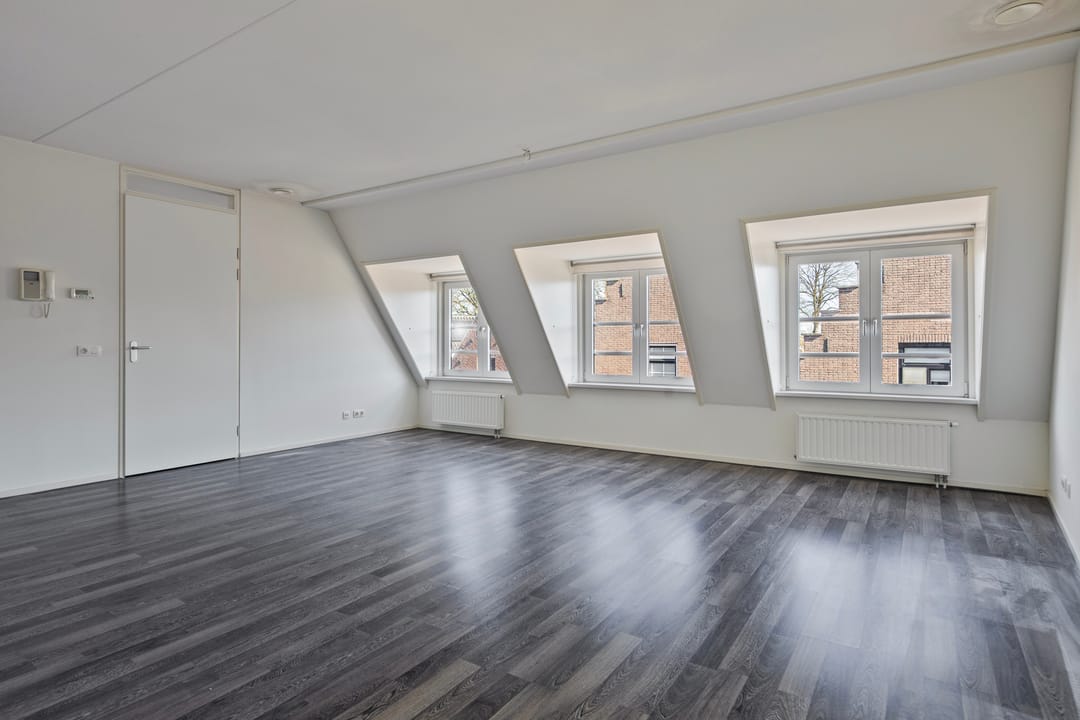 Foto 11 van Godsplein 4-J