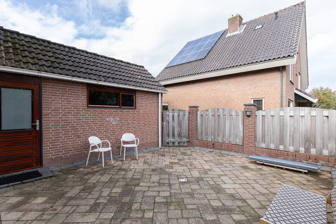 Photo 28 of Meidoornstraat 2