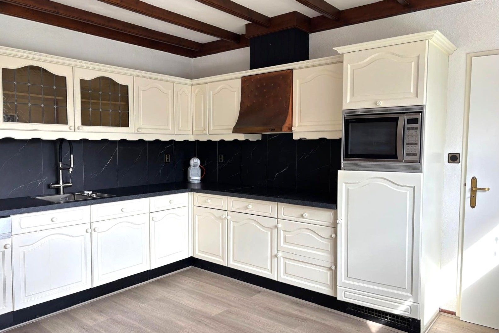 Foto 15 van Hugevlietstraat 12