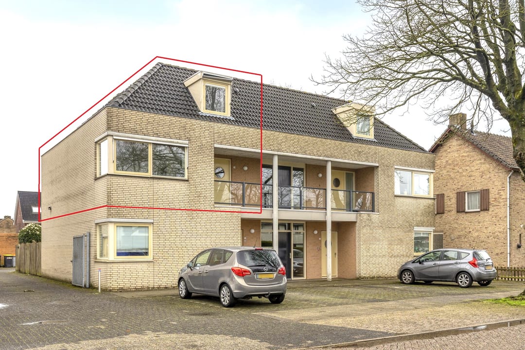 Photo 1 of Huygensstraat 38