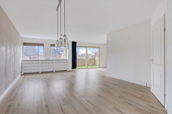 Photo 5 of Huygensstraat 38
