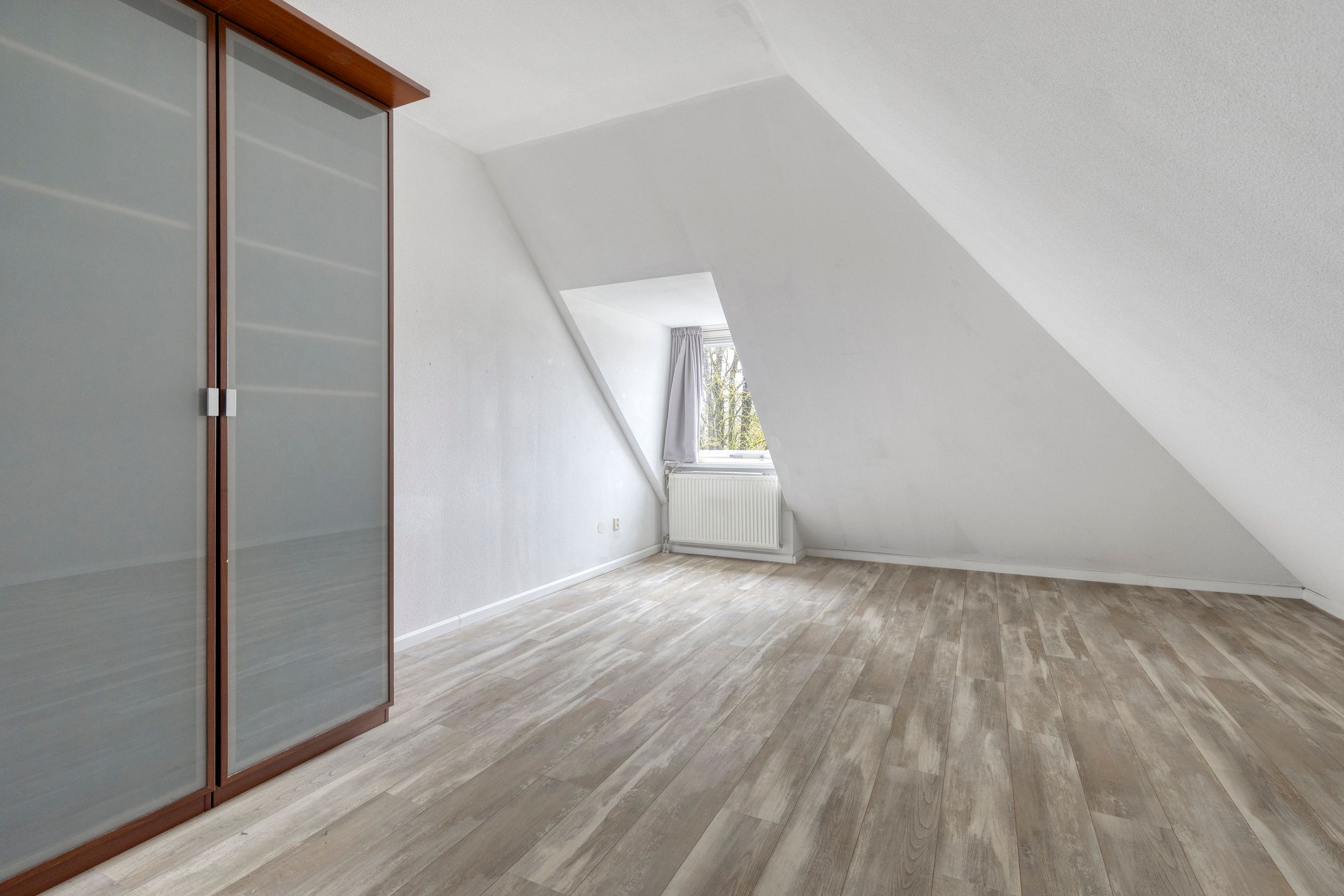 Photo 12 of Huygensstraat 38