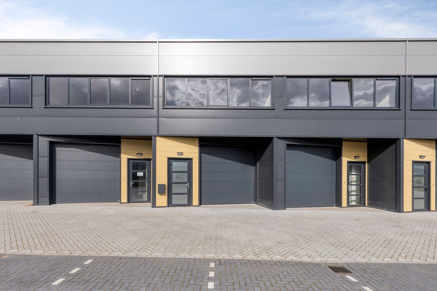 Bekijk foto 1 van Van Wamelweg 6-c