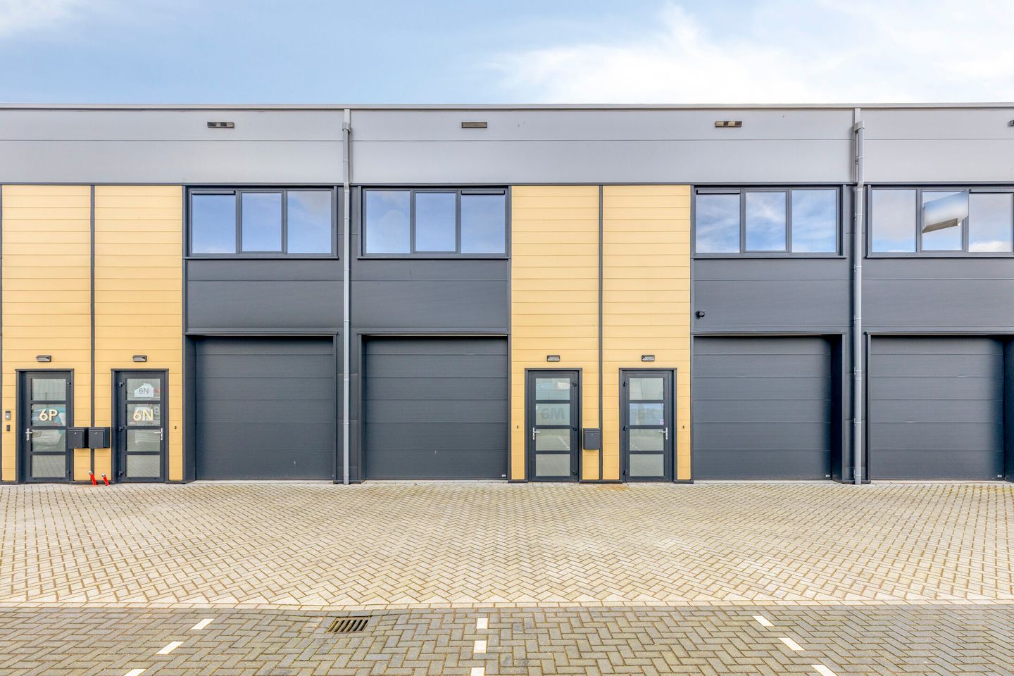 Bekijk foto 1 van Van Wamelweg 6-m