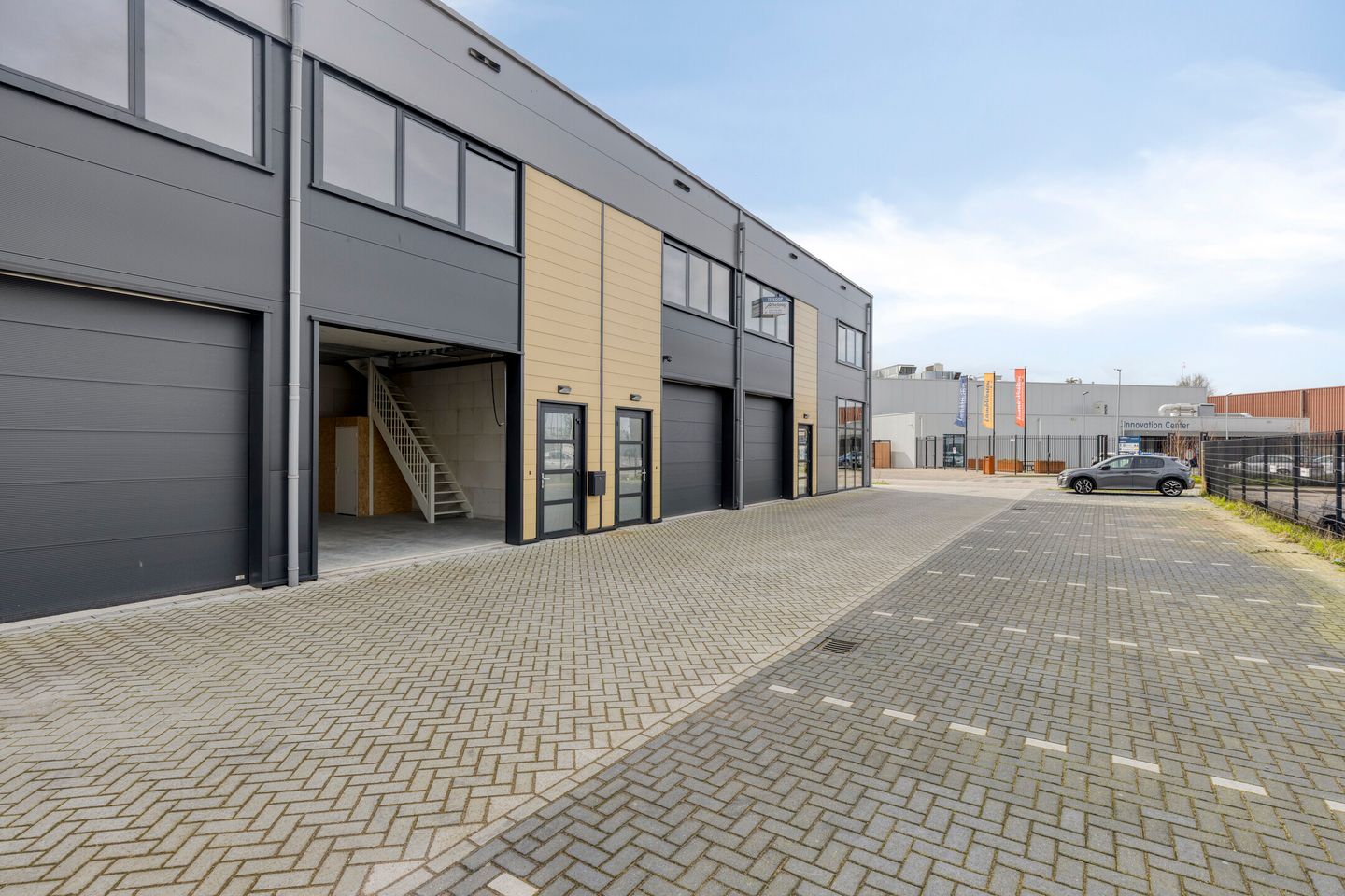 Bekijk foto 3 van Van Wamelweg 6-m