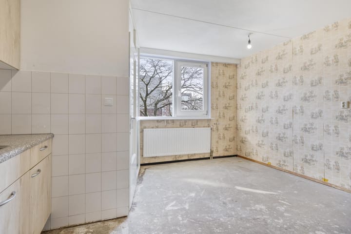 Photo 5 of Adrianastraat 118