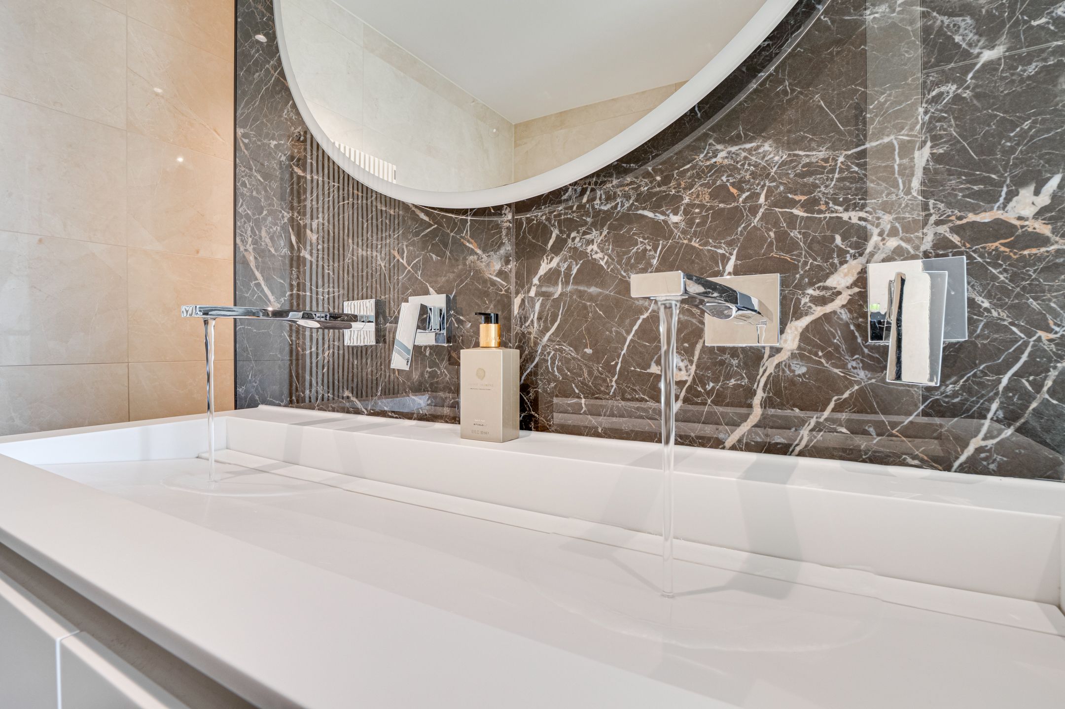 Foto 33 van Nova Zembla 29