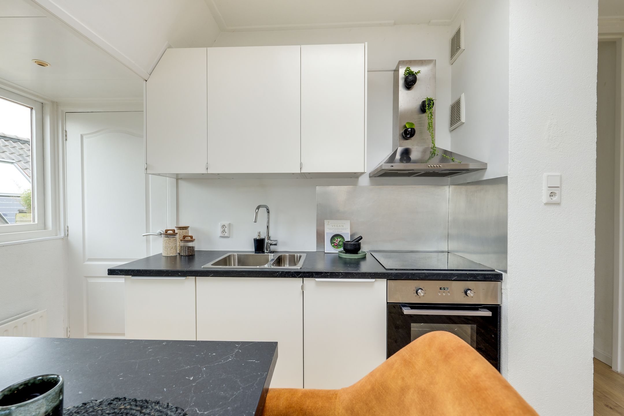 Photo 15 of Koningsweg 22-A