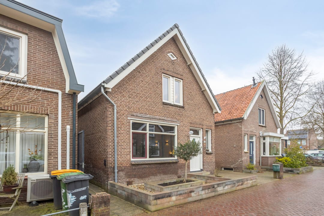 Photo 32 of Bloemstraat 110