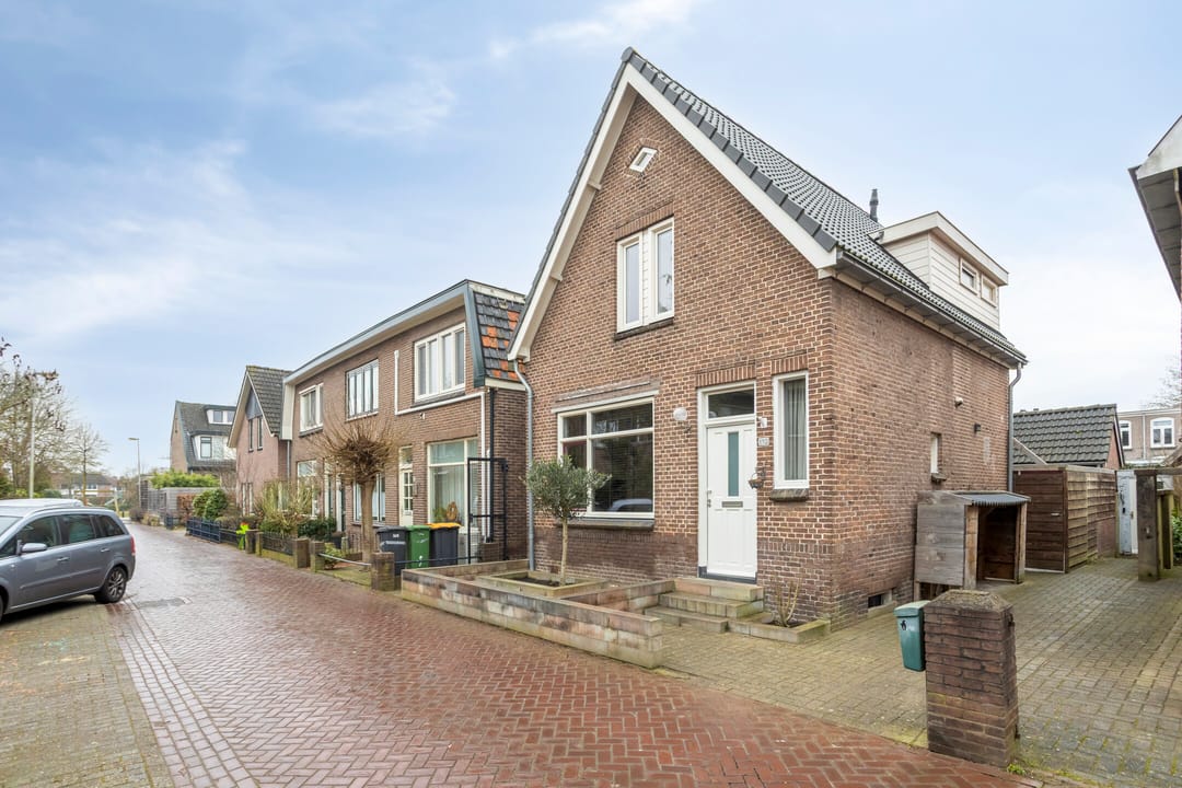 Photo 31 of Bloemstraat 110