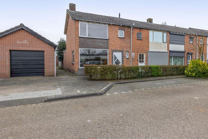 Photo 2 of Anemoonstraat 1