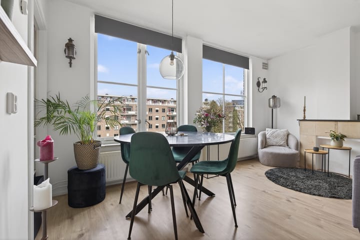 Foto 2 van Bernhardlaan 11-4A