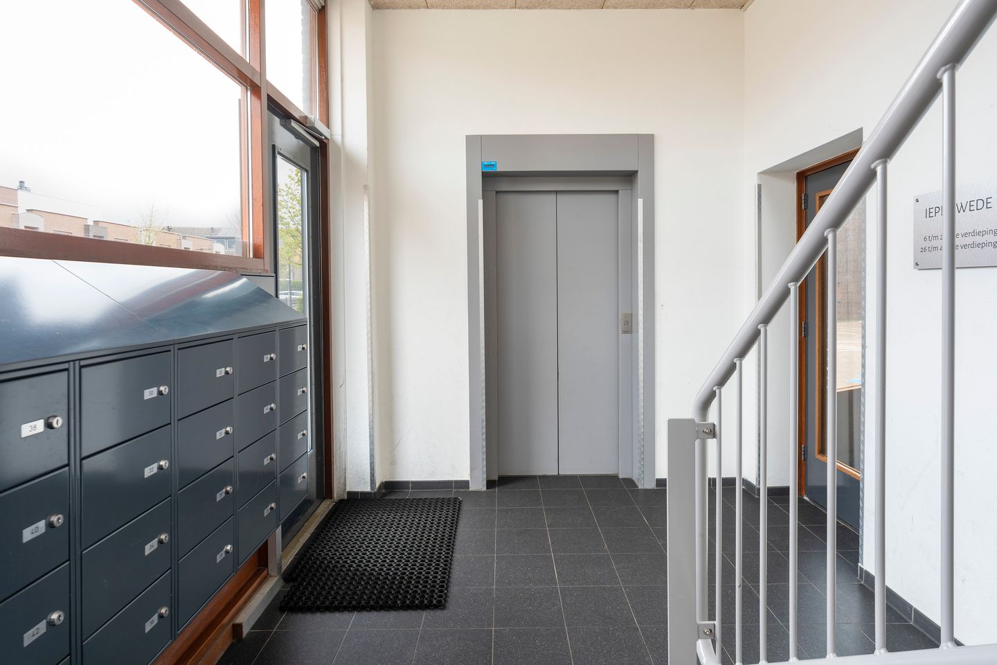 Foto 5 van Iepenwede 32