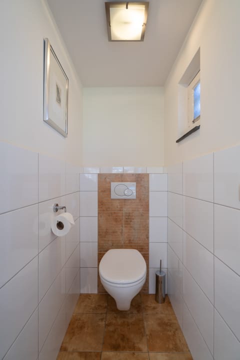 Foto 22 van Beneluxstraat 1