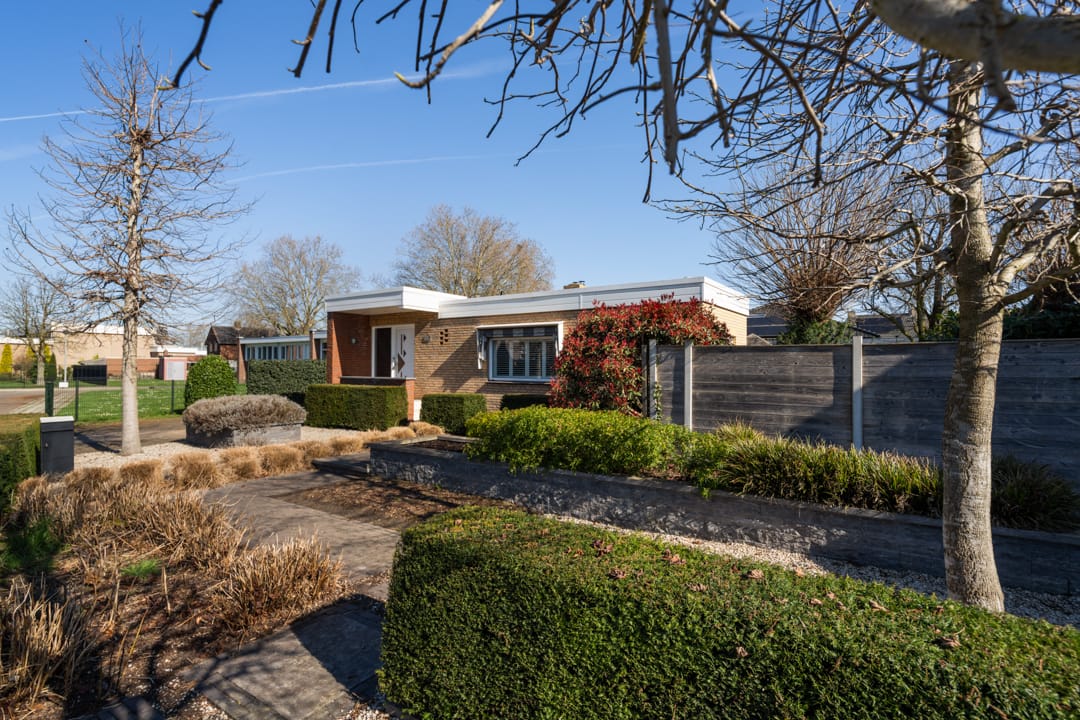 Foto 46 van Beneluxstraat 1