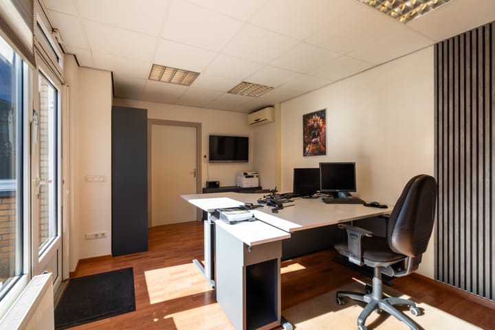 Foto 4 van Beneluxstraat 1