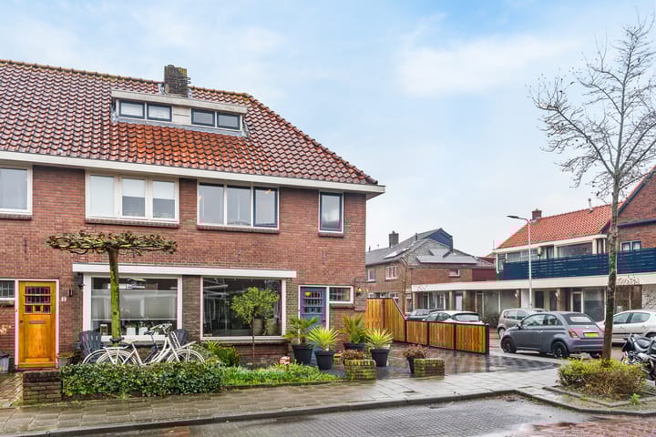 Ruisdaelstraat 13