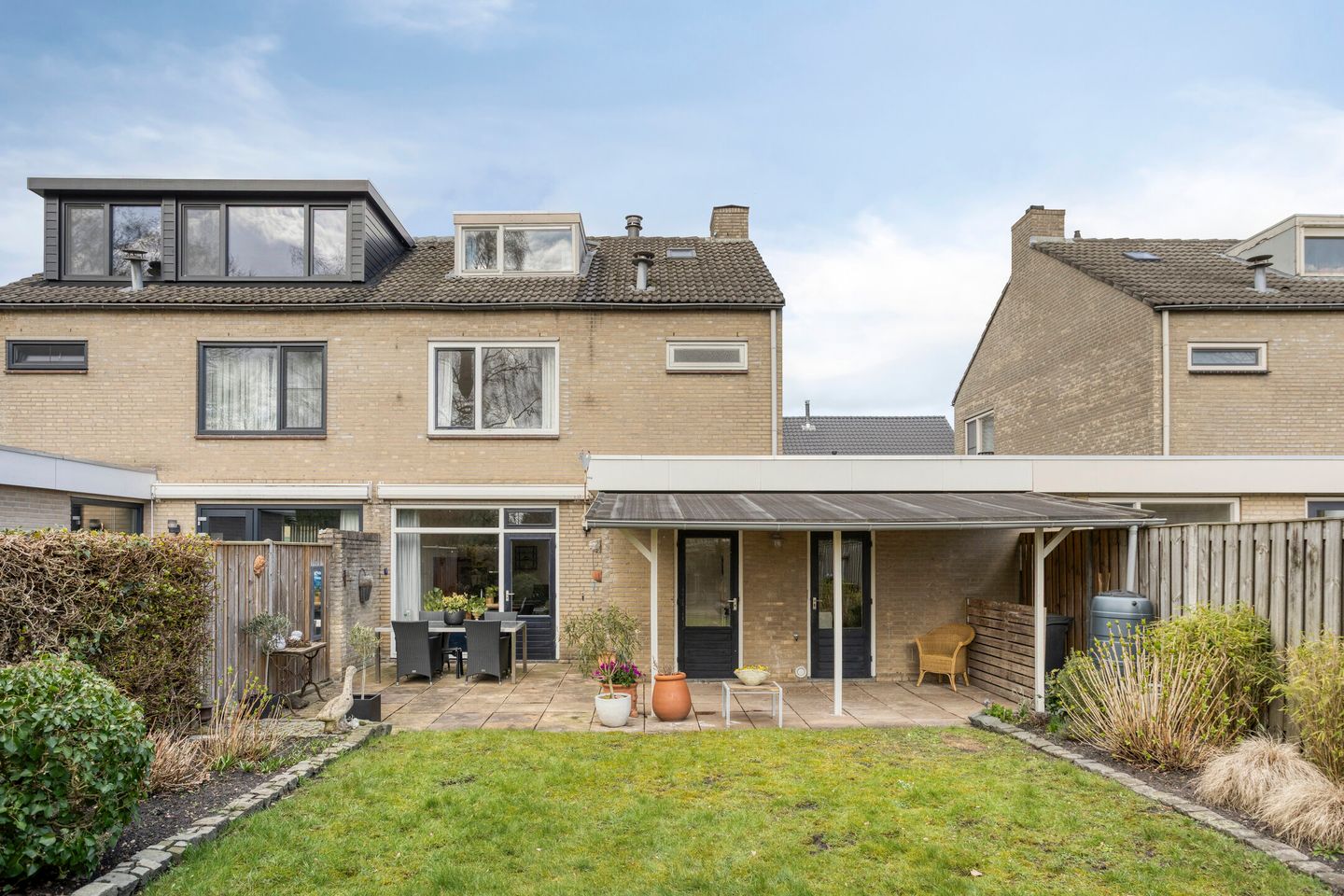 Spacious and Cozy Semi-Detached Residence with South-Facing Garden in Child-Friendly Uden Raam — 31
