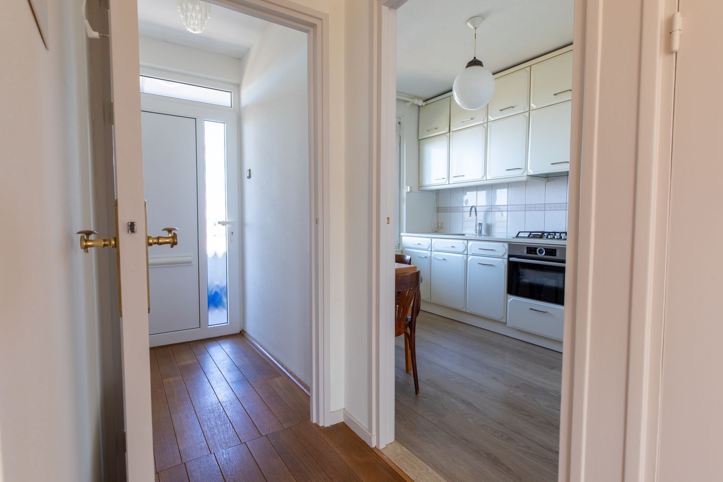 Foto 10 van Keurmeestersplein 1-H