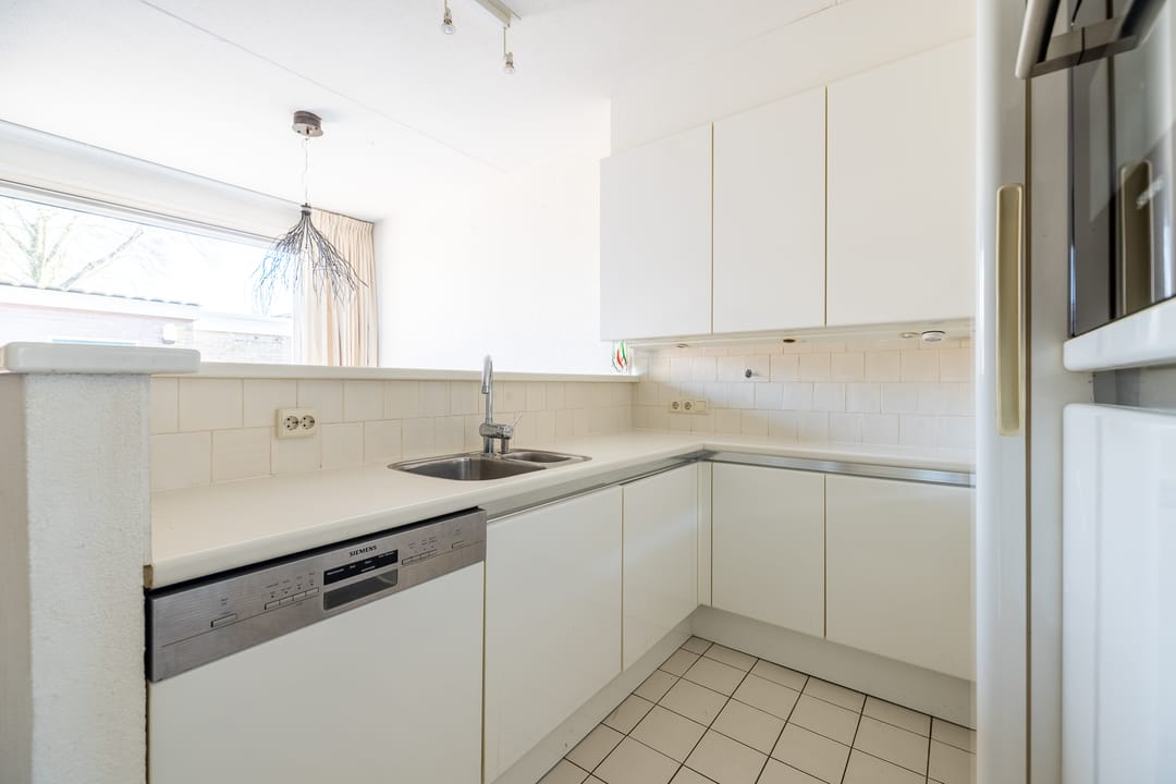 Photo 11 of Burgemeester de Bruijnstraat 65