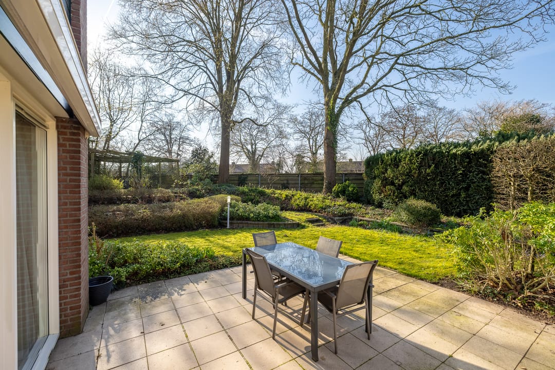 Photo 16 of Burgemeester de Bruijnstraat 65