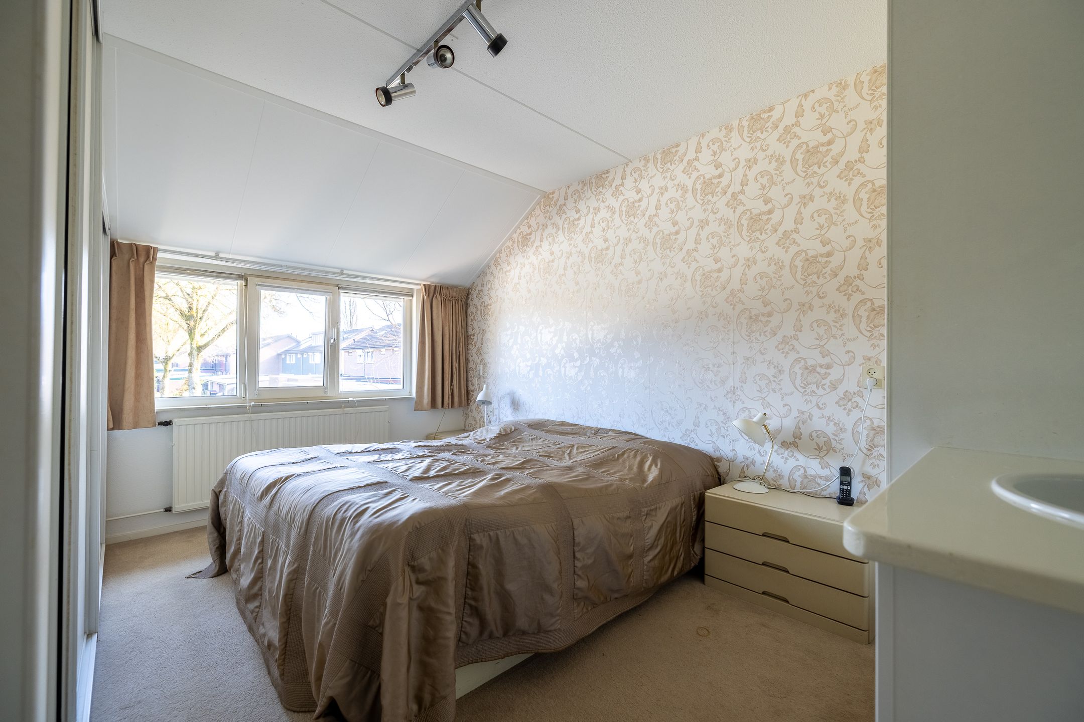 Photo 33 of Burgemeester de Bruijnstraat 65