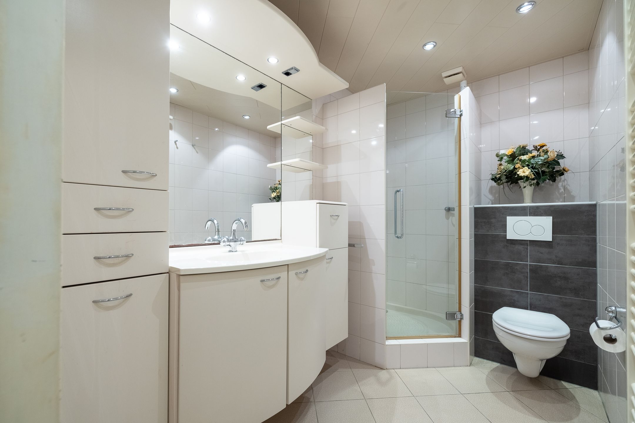 Photo 36 of Burgemeester de Bruijnstraat 65