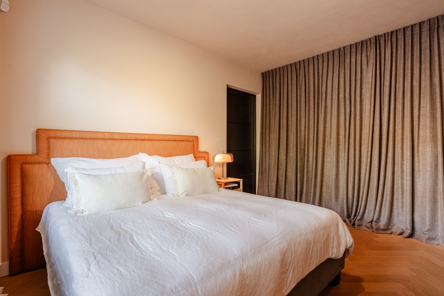 Foto 19 van Roerstraat 87