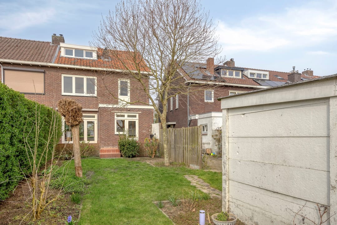 Photo 41 of Bredeweg 45