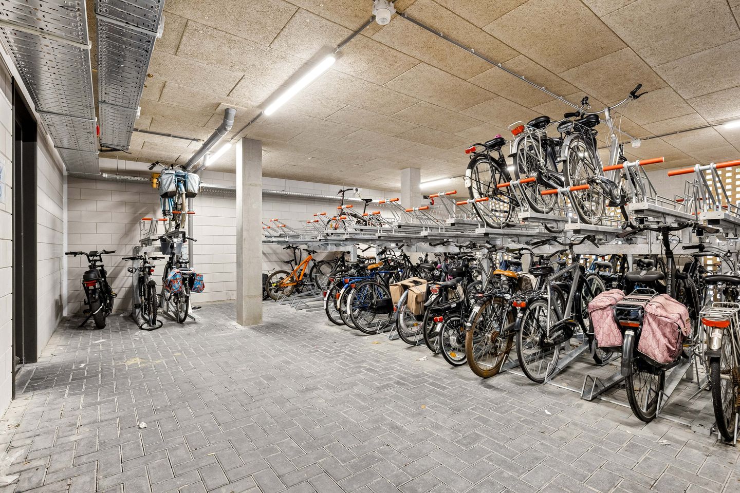 Photo 29 of Agoraweg 141