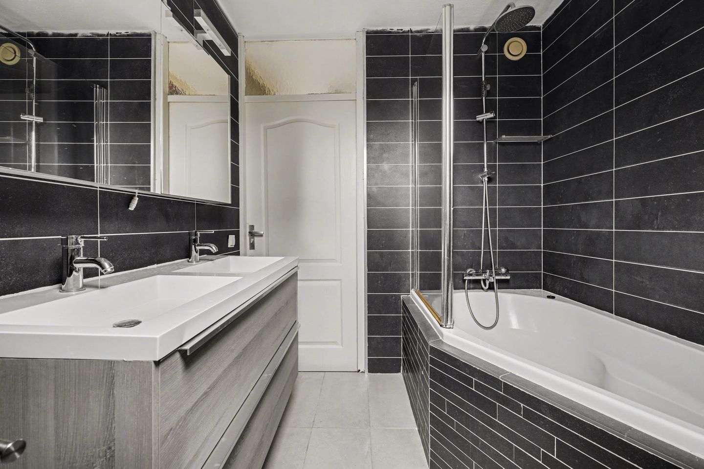 Foto 20 van Newtonplein 18