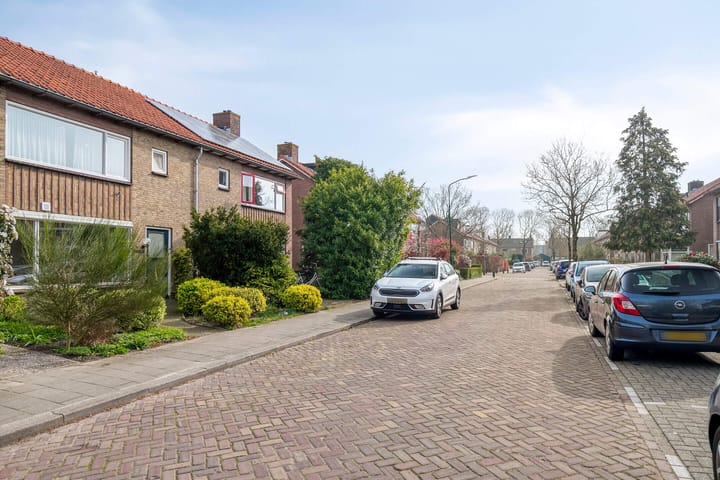 Foto 3 van Prinses Christinalaan 4