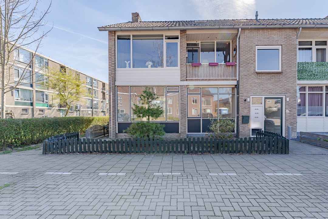 Photo 1 of Frederik Hendriklaan 6