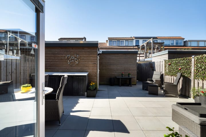 Photo 2 of Merelstraat 1-D