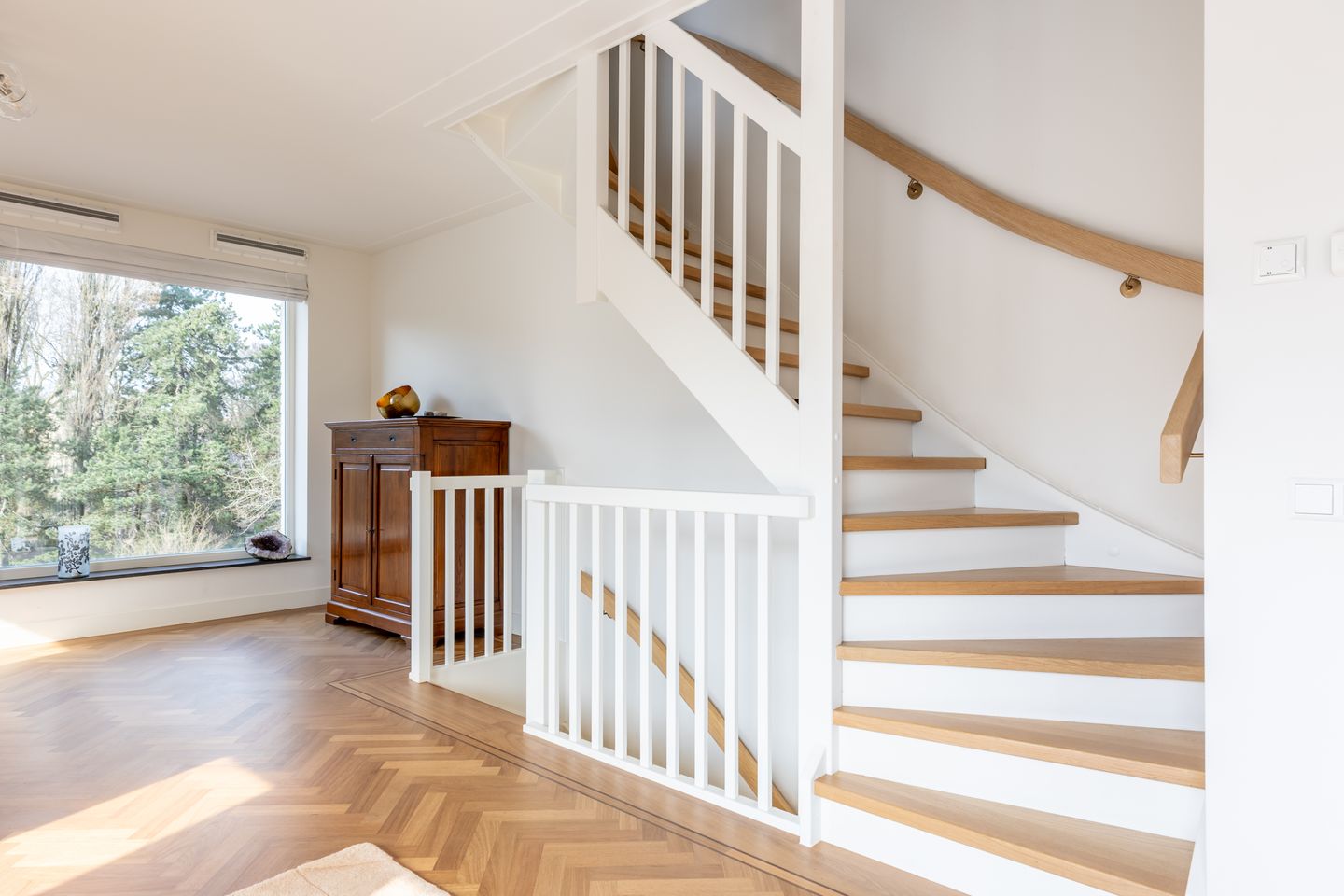 Luxe 6-kamer hoekwoning met 2 terrassen en 2 parkeerplaatsen — 24