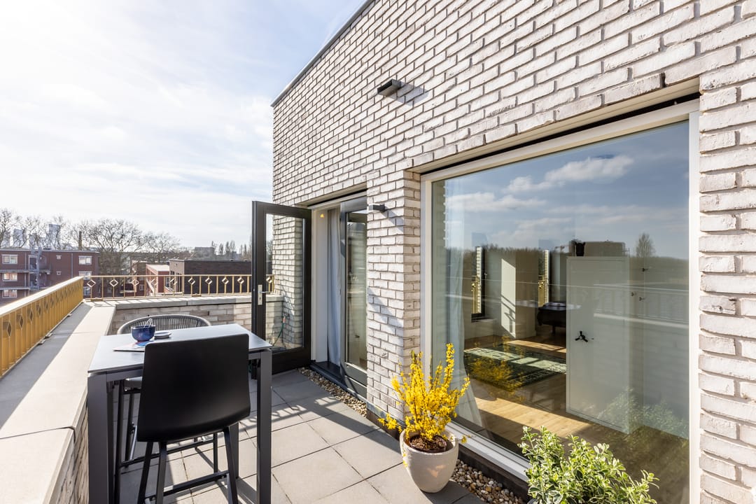 Luxe 6-kamer hoekwoning met 2 terrassen en 2 parkeerplaatsen — 37