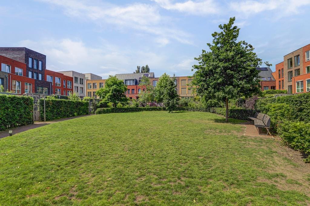 Luxe 6-kamer hoekwoning met 2 terrassen en 2 parkeerplaatsen — 43