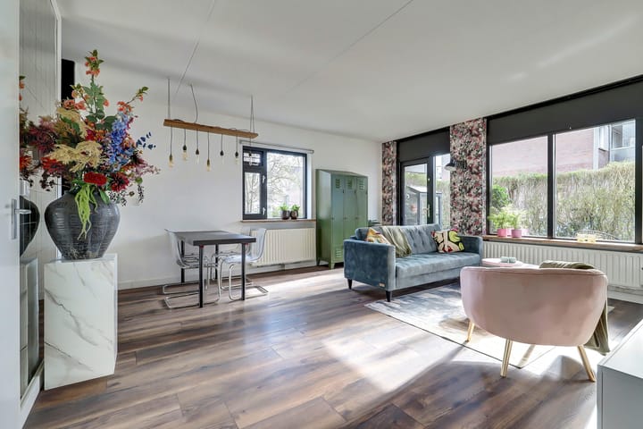 Photo 2 of Vinkenstraat 1