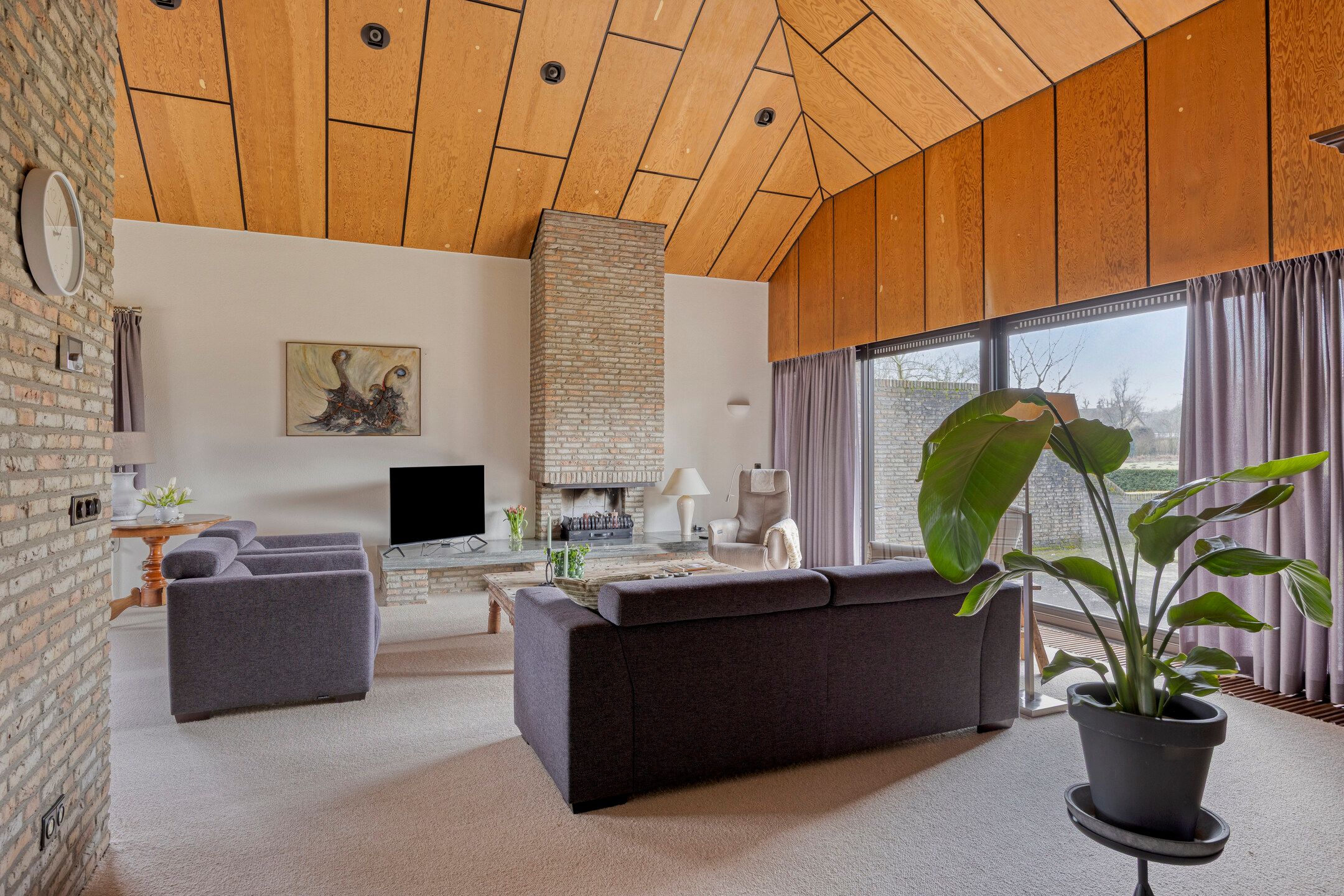 Photo 15 of Eekwal 8