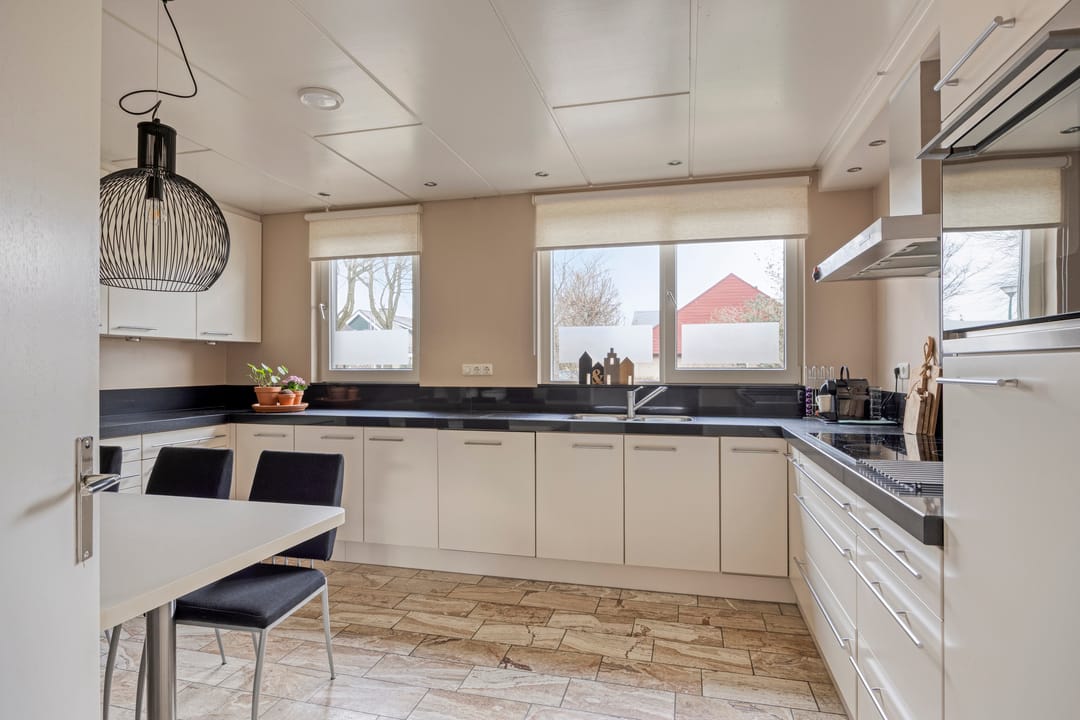 Photo 22 of Eekwal 8